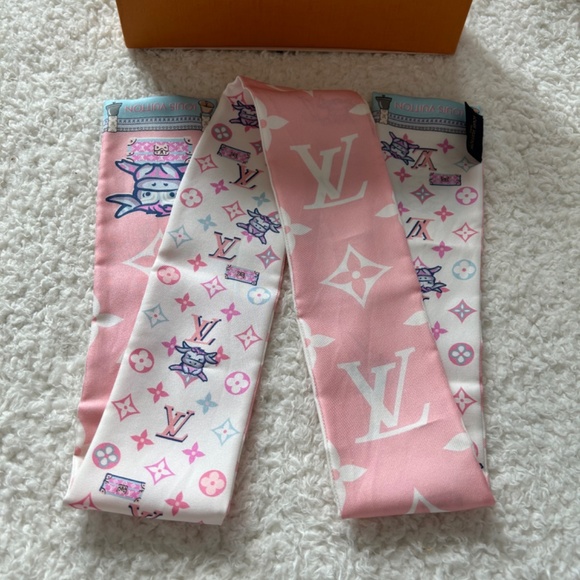 LIMITED EDITION LOUIS VUITTON YEAR OF THE OX RODEO BANDEAU - M76670 - Picture 5 of 15